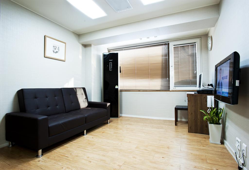 Myeongdong Ecohouse Hotel Seoul Room photo